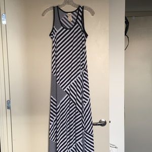 Maxi Black and White Dress